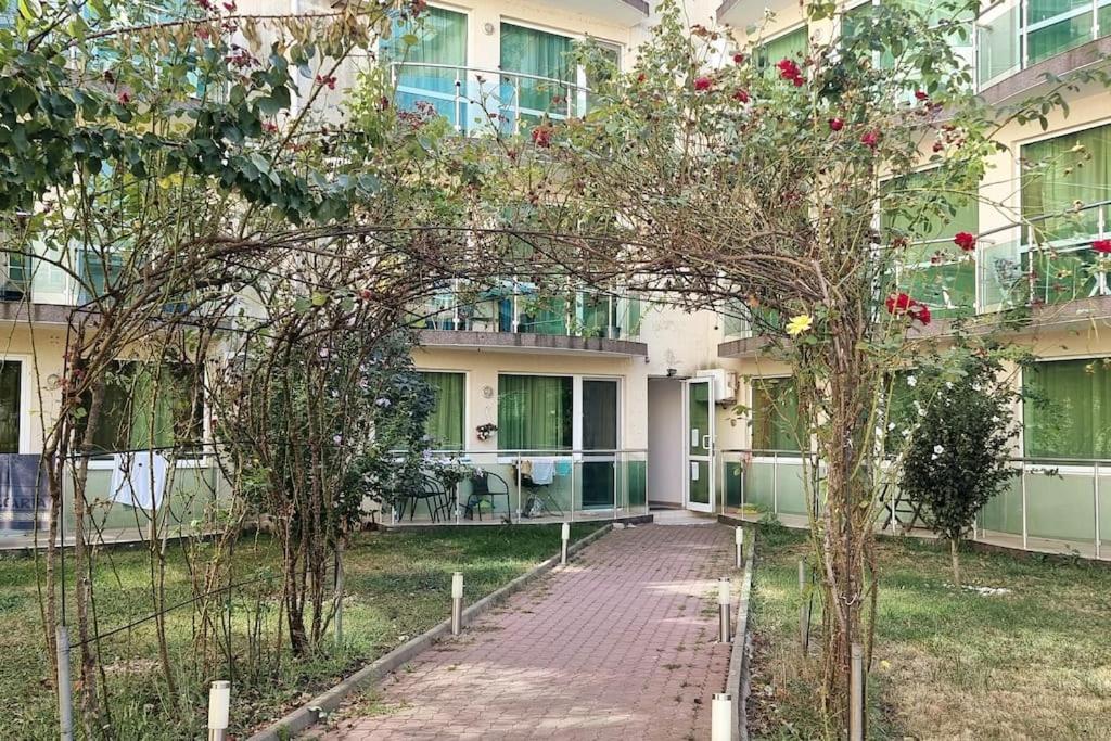 Уютен Апартамент Близо До Морето Igroeg Burgas City Exterior foto